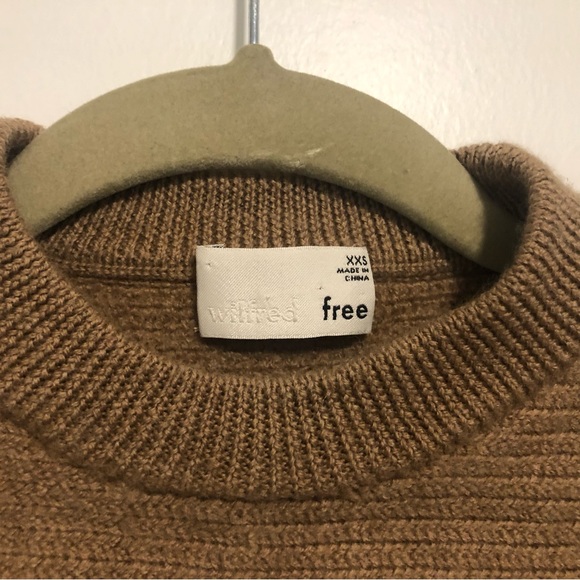 (176) Wilfred Free XXS Super Cropped Sweater - Picture 3 of 7